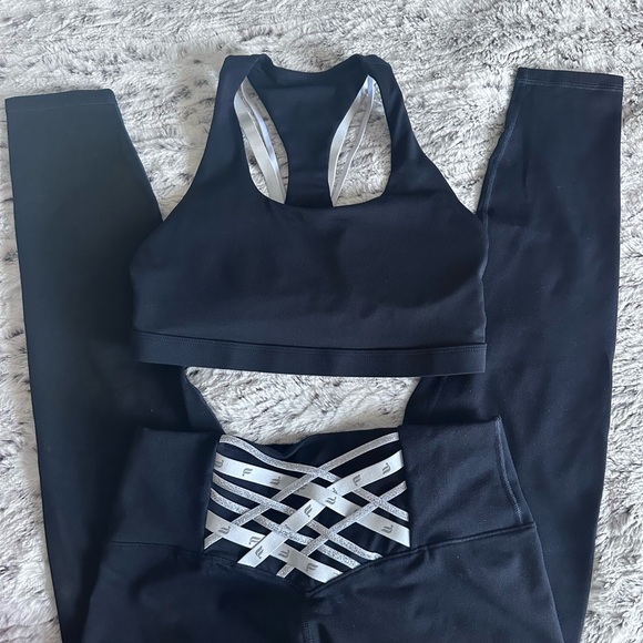 Fabletics Purple High-Waisted Leggings - Picture 1 of 2